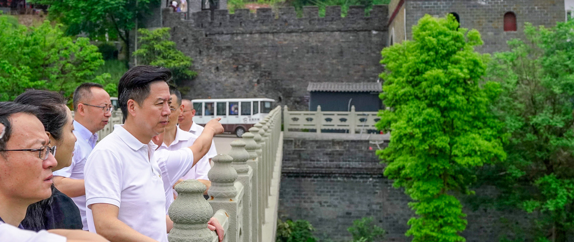 �����򵼶���������Ǿ�����ǰ�ۺ�����