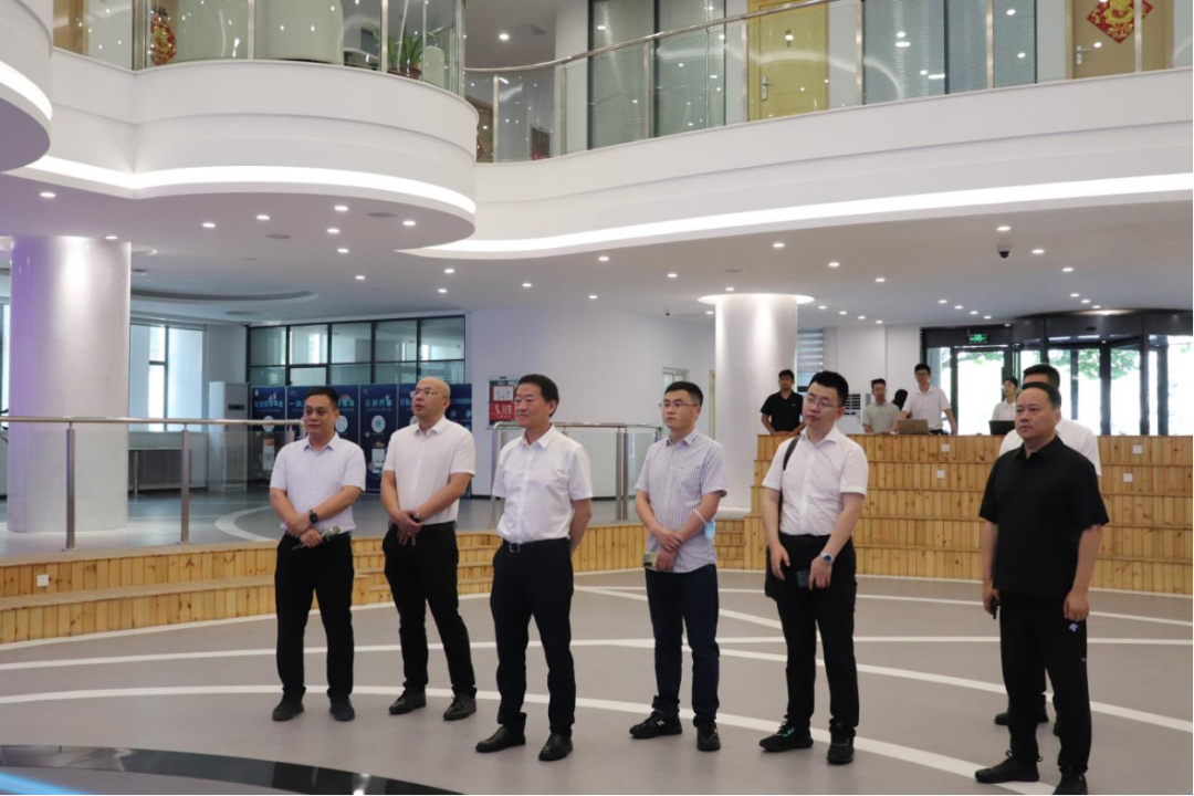 e1fe67dc-a692-4bd3-a92a-0fce5958420c e1fe67dc-a692-4bd3-a92a-0fce5958420c