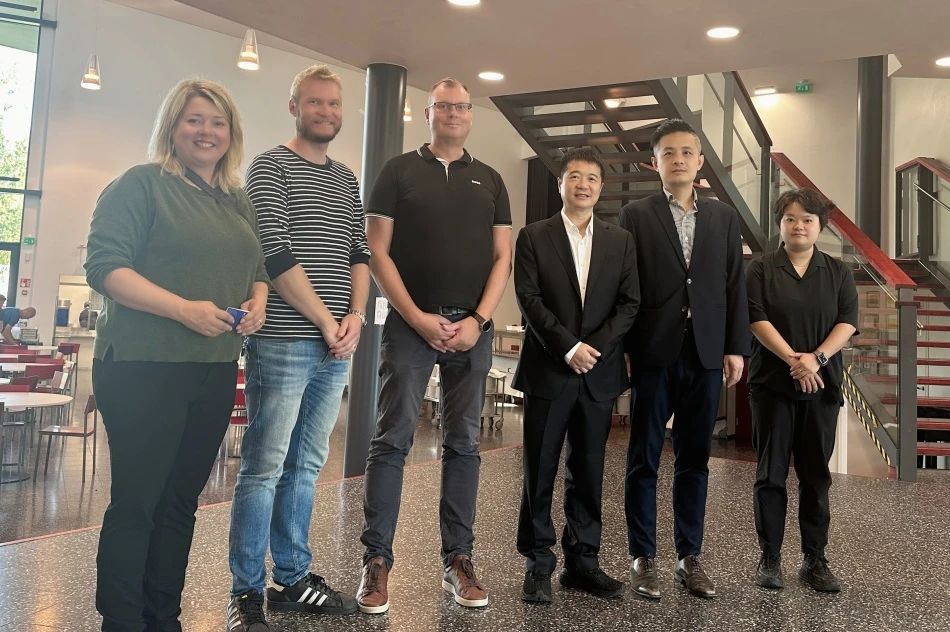 e852b578-c962-4c41-a0c7-19f28c00de37 e852b578-c962-4c41-a0c7-19f28c00de37