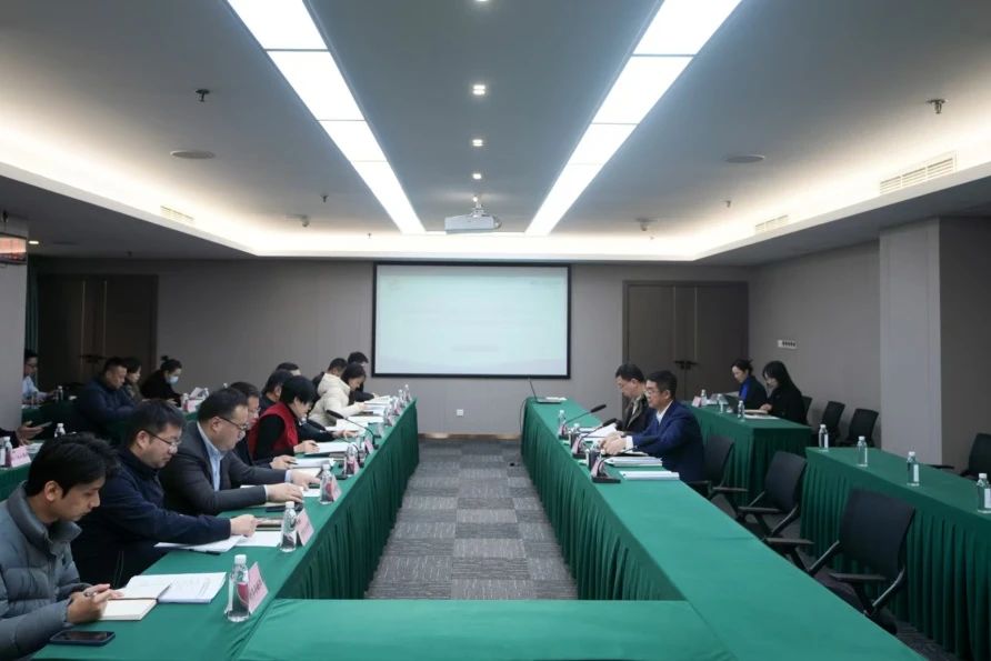 ʡw66���ŵ�У��������ѵ���ģ��������ۻ���У��ίԱ������ξۻ��ٿ�